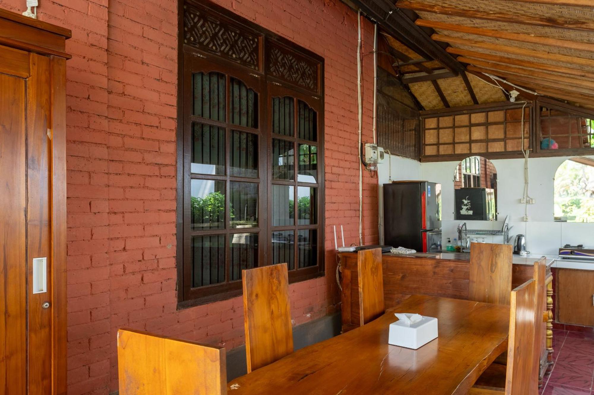 Pondok Hari Baik Balian Bagian luar foto