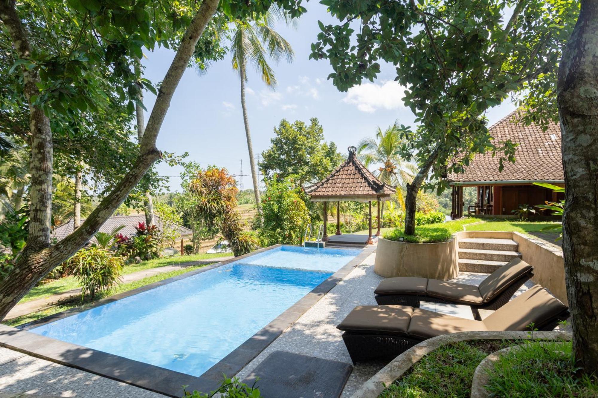 Pondok Hari Baik Balian Bagian luar foto