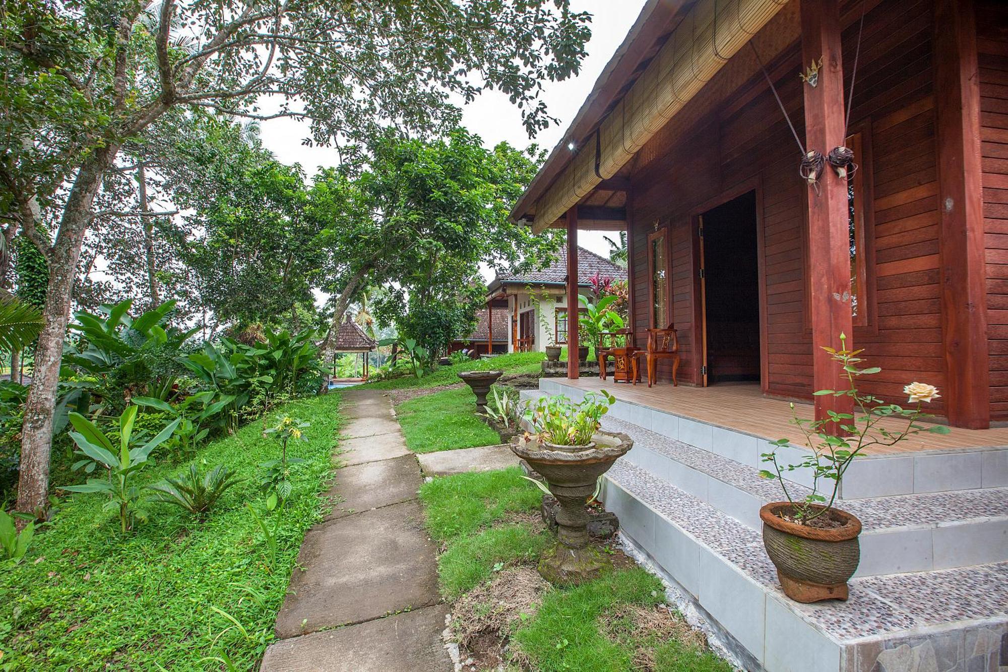 Pondok Hari Baik Balian Bagian luar foto